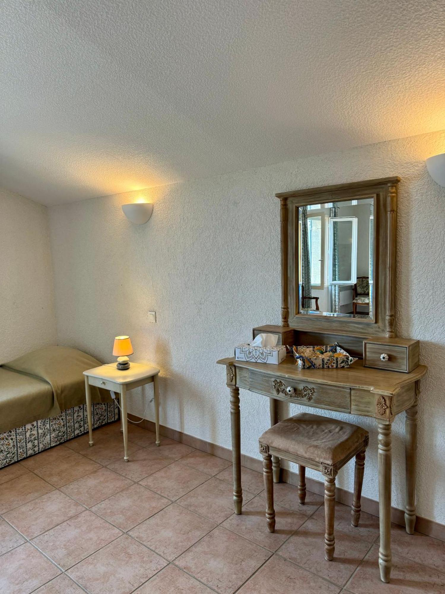 Hotel Mas Du Grand Peloux Port-Saint-Louis-du-Rhône Pokój zdjęcie